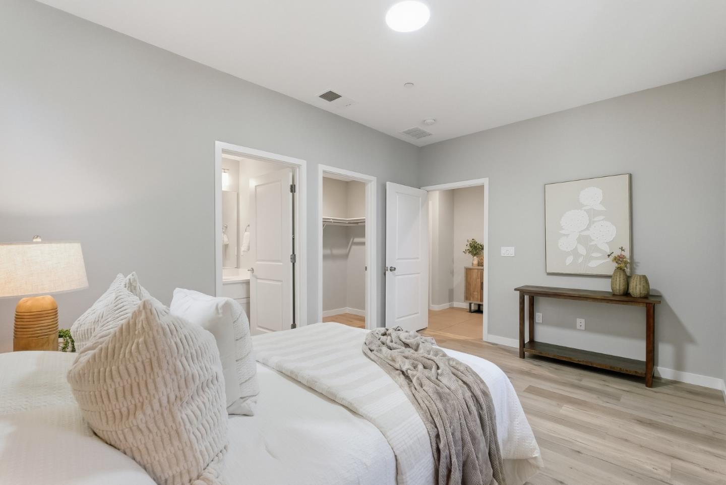 Detail Gallery Image 7 of 52 For 3400 Pyramid Way, Mountain View,  CA 94043 - 4 Beds | 4 Baths