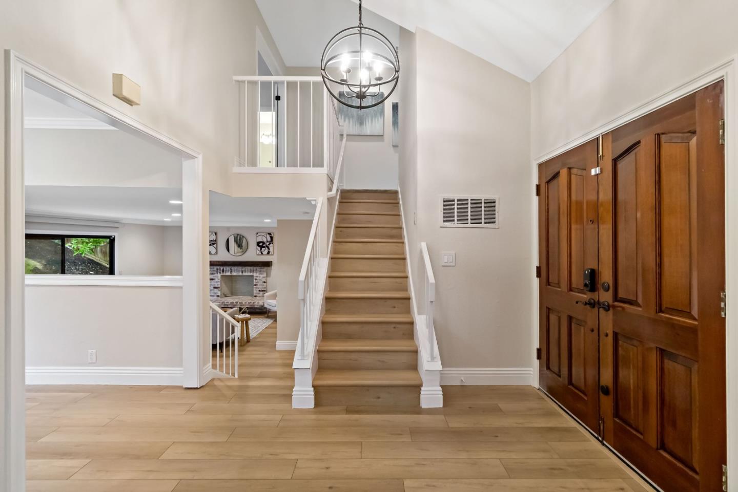 Detail Gallery Image 18 of 64 For 17716 Columbia Dr, Castro Valley,  CA 94552 - 4 Beds | 2/1 Baths