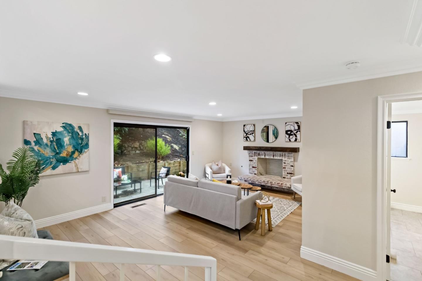 Detail Gallery Image 19 of 64 For 17716 Columbia Dr, Castro Valley,  CA 94552 - 4 Beds | 2/1 Baths