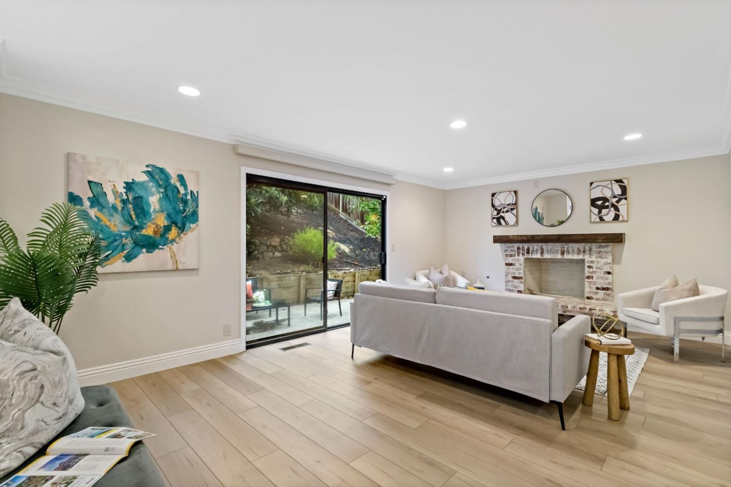 Detail Gallery Image 20 of 64 For 17716 Columbia Dr, Castro Valley,  CA 94552 - 4 Beds | 2/1 Baths