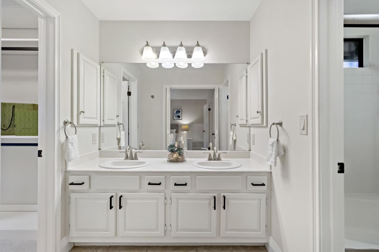Detail Gallery Image 31 of 64 For 17716 Columbia Dr, Castro Valley,  CA 94552 - 4 Beds | 2/1 Baths