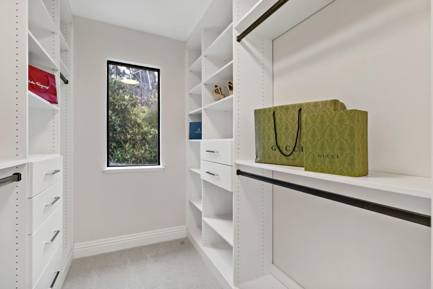 Detail Gallery Image 32 of 64 For 17716 Columbia Dr, Castro Valley,  CA 94552 - 4 Beds | 2/1 Baths