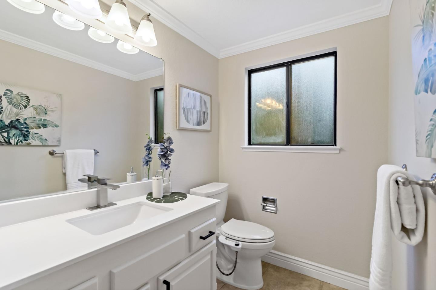 Detail Gallery Image 43 of 64 For 17716 Columbia Dr, Castro Valley,  CA 94552 - 4 Beds | 2/1 Baths