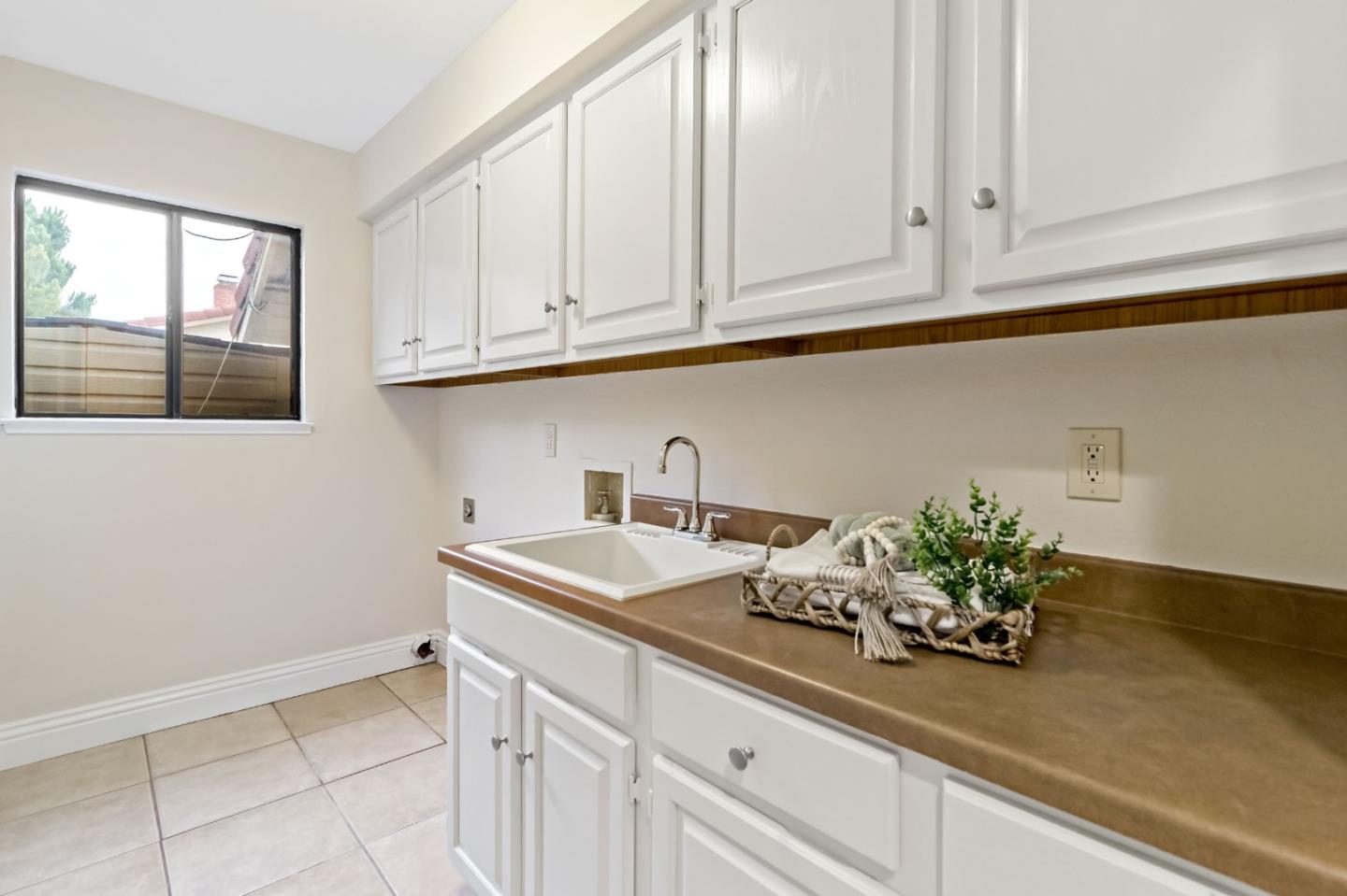 Detail Gallery Image 47 of 64 For 17716 Columbia Dr, Castro Valley,  CA 94552 - 4 Beds | 2/1 Baths