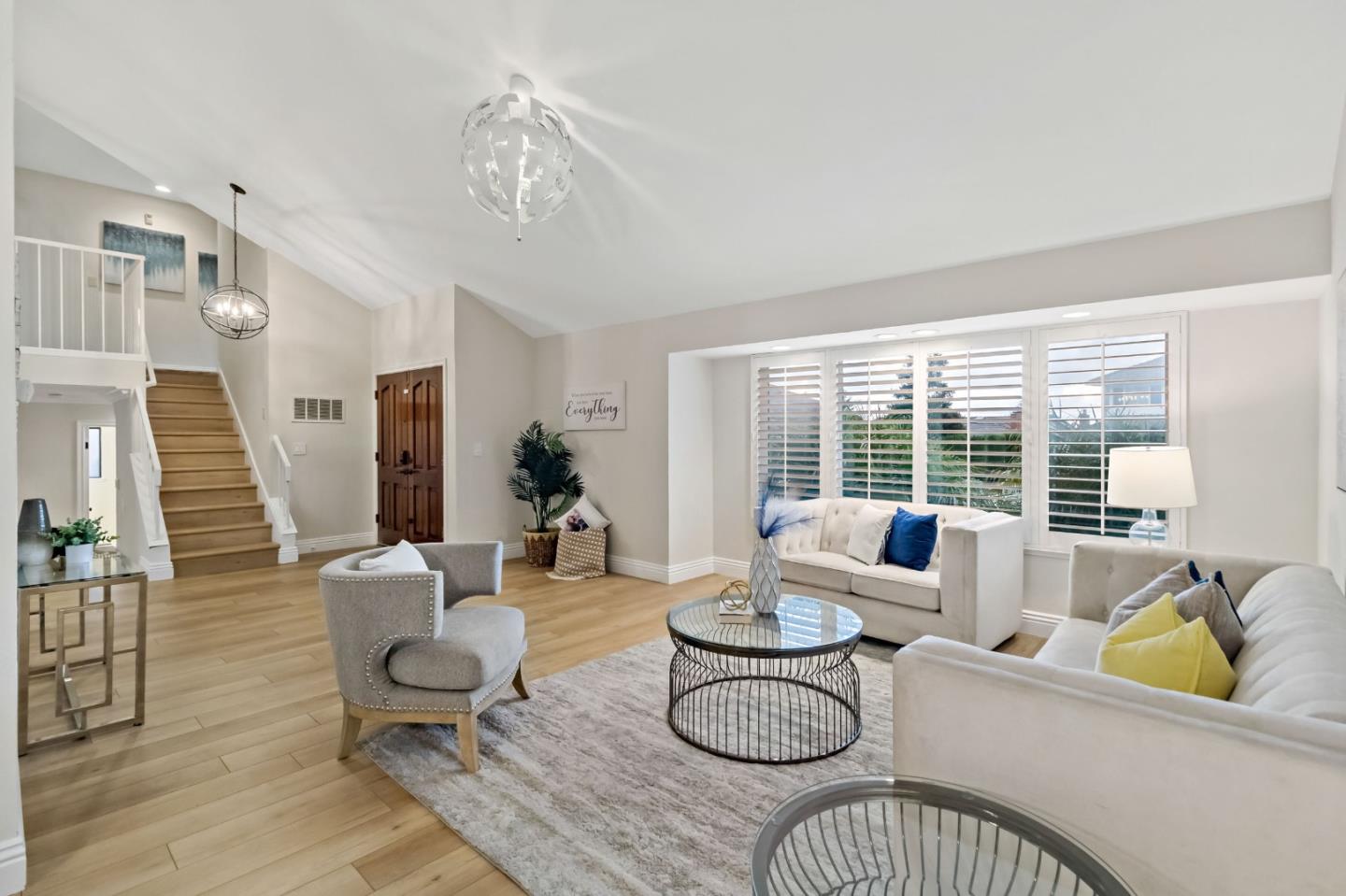 Detail Gallery Image 5 of 64 For 17716 Columbia Dr, Castro Valley,  CA 94552 - 4 Beds | 2/1 Baths