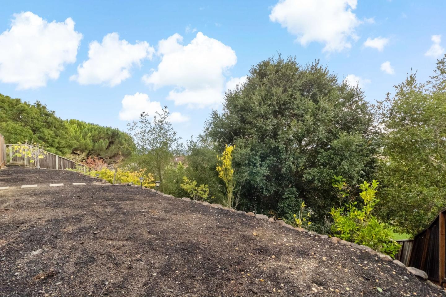 Detail Gallery Image 54 of 64 For 17716 Columbia Dr, Castro Valley,  CA 94552 - 4 Beds | 2/1 Baths