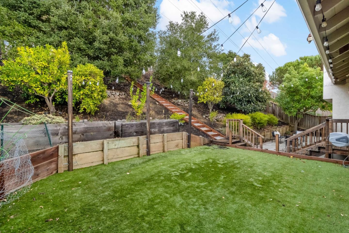 Detail Gallery Image 56 of 64 For 17716 Columbia Dr, Castro Valley,  CA 94552 - 4 Beds | 2/1 Baths