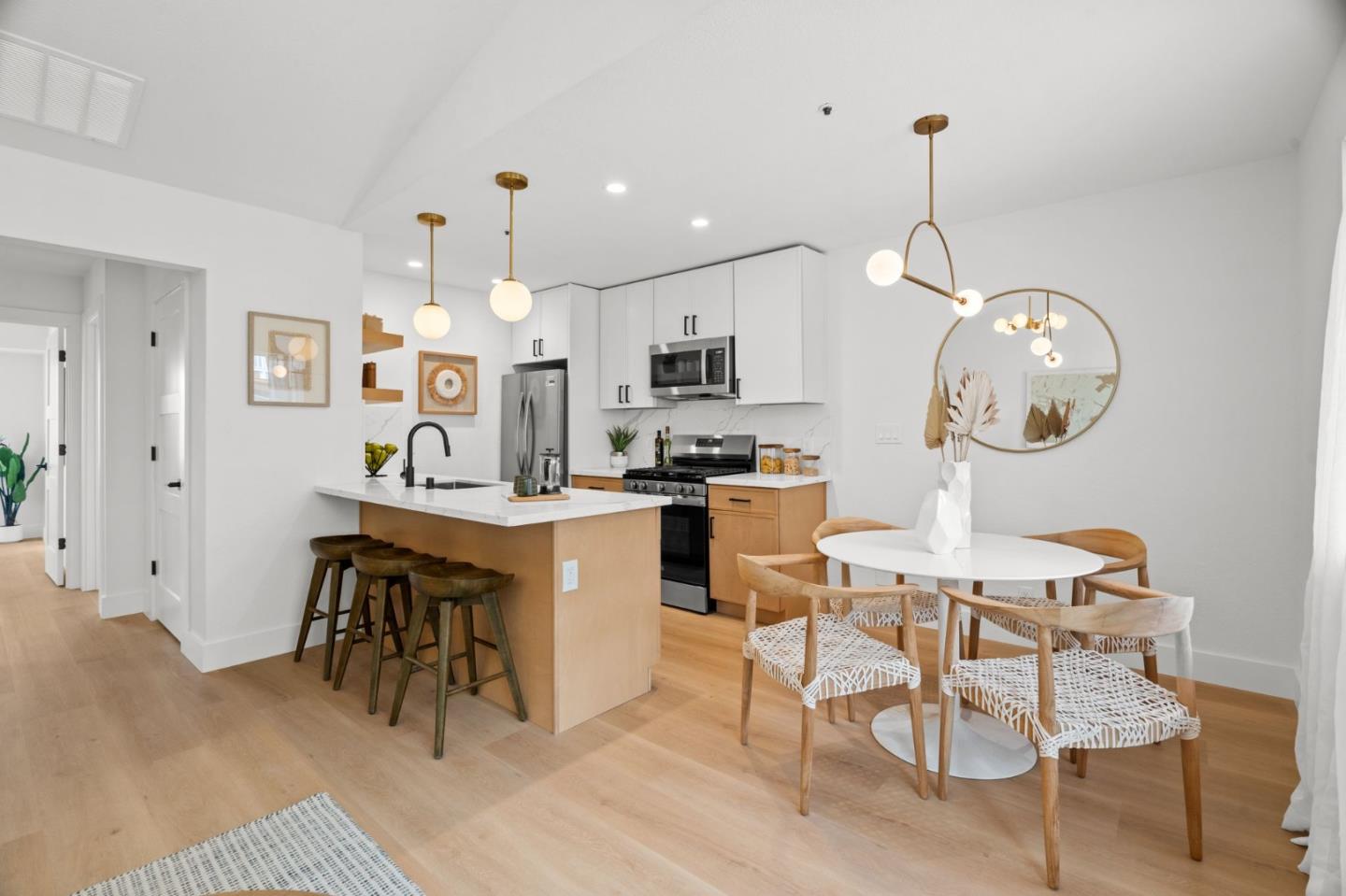 Detail Gallery Image 11 of 34 For 1003 San Antonio Cir #303,  Daly City,  CA 94014 - 2 Beds | 1 Baths