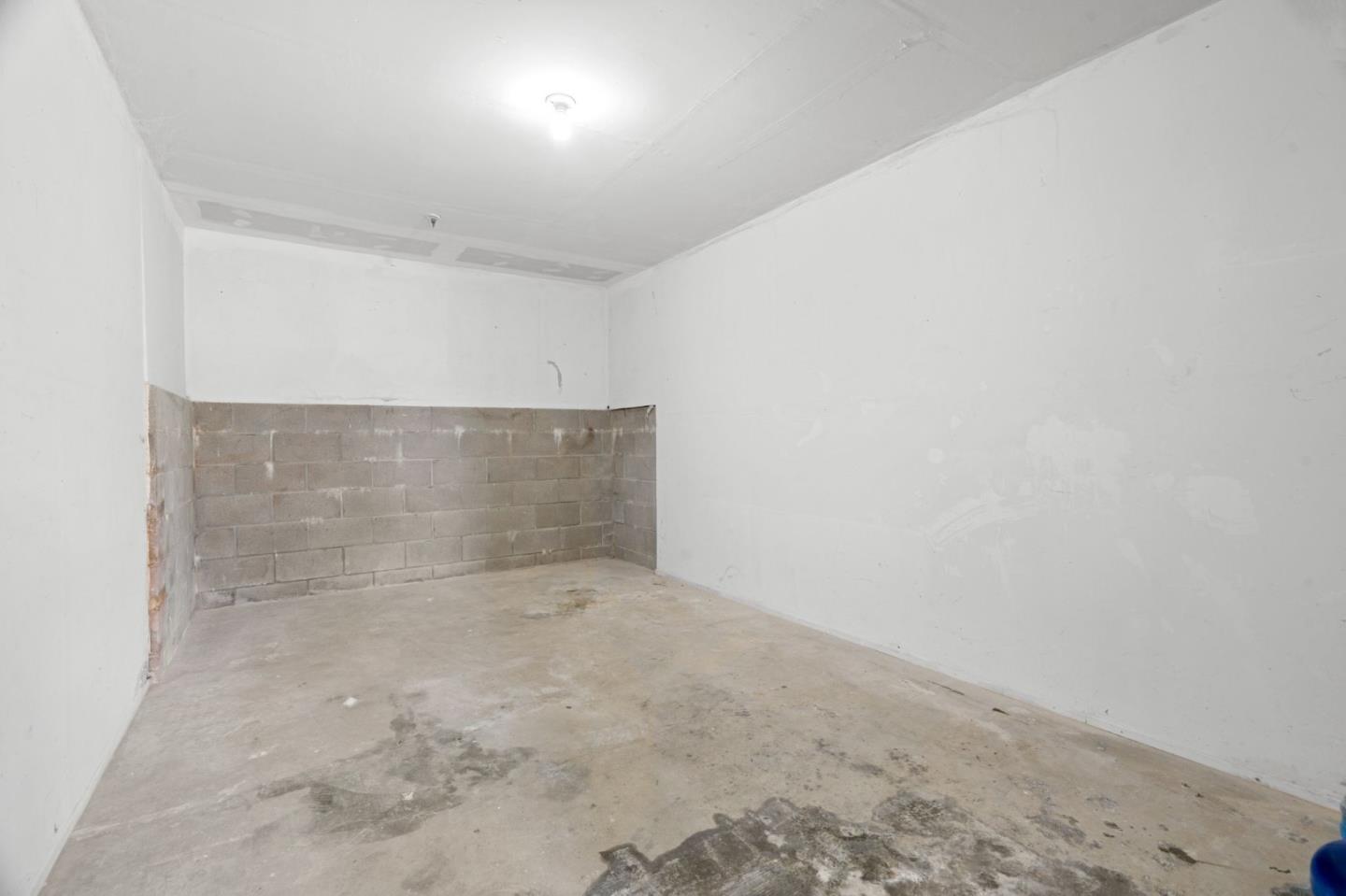 Detail Gallery Image 27 of 34 For 1003 San Antonio Cir #303,  Daly City,  CA 94014 - 2 Beds | 1 Baths