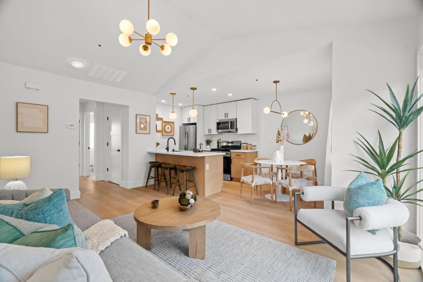 Detail Gallery Image 5 of 34 For 1003 San Antonio Cir #303,  Daly City,  CA 94014 - 2 Beds | 1 Baths