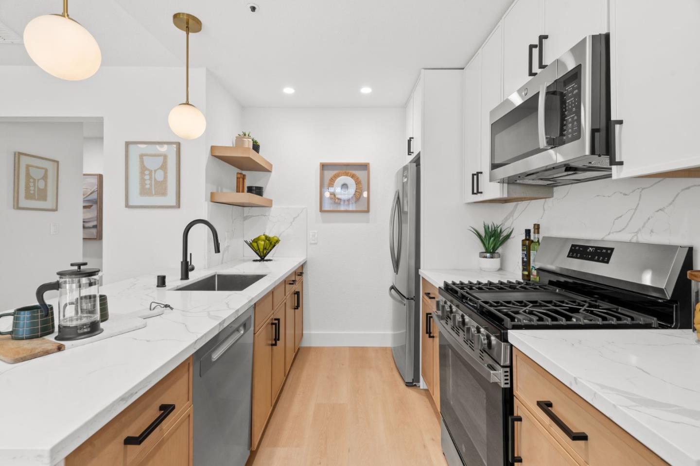 Detail Gallery Image 7 of 34 For 1003 San Antonio Cir #303,  Daly City,  CA 94014 - 2 Beds | 1 Baths