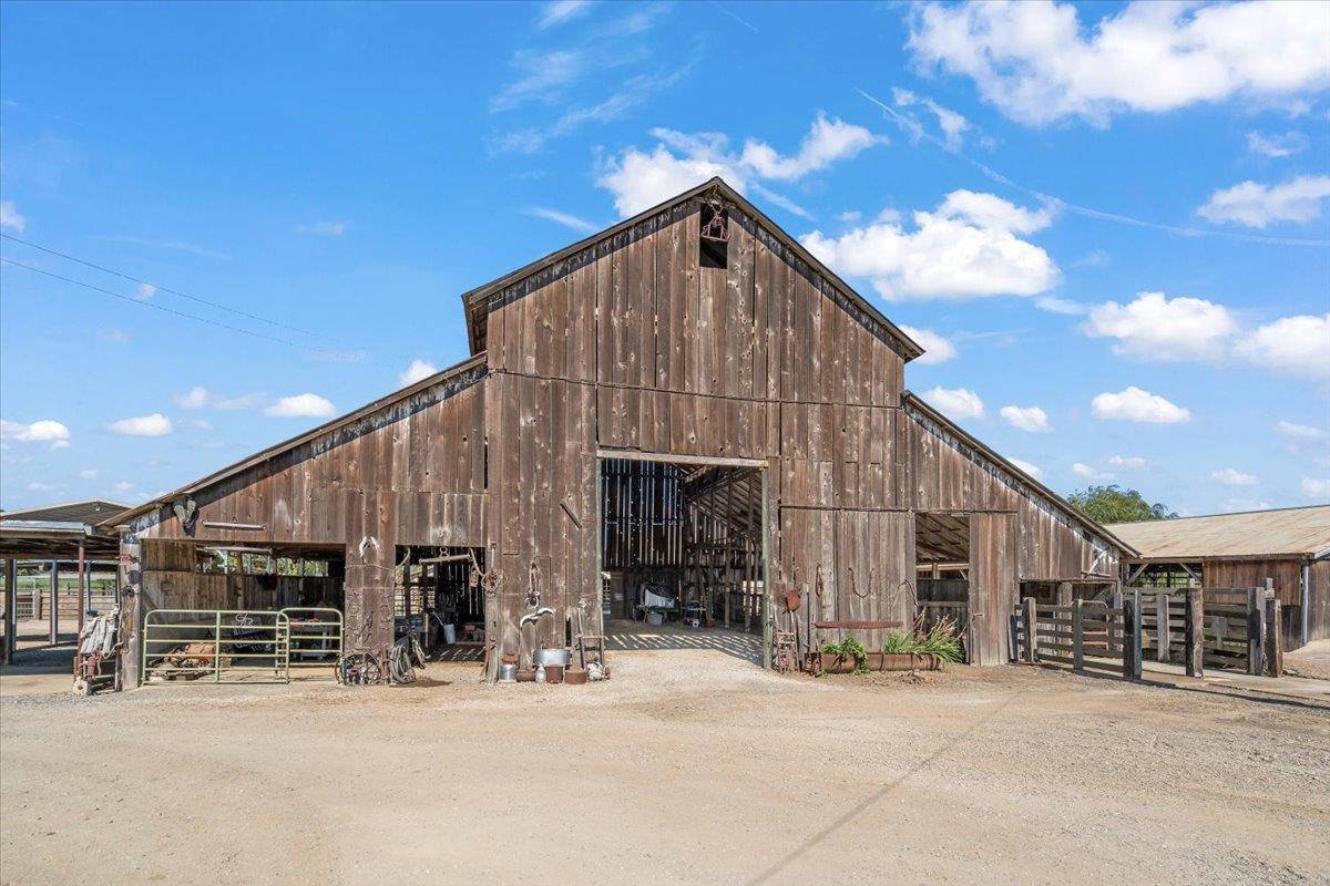 Detail Gallery Image 10 of 63 For 2675 Pacheco Pass Hwy, Gilroy,  CA 95020 - – Beds | – Baths