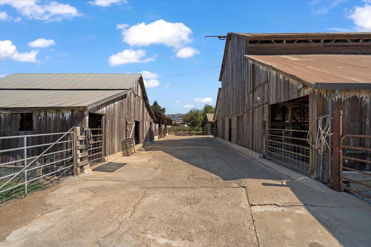 Detail Gallery Image 17 of 63 For 2675 Pacheco Pass Hwy, Gilroy,  CA 95020 - – Beds | – Baths