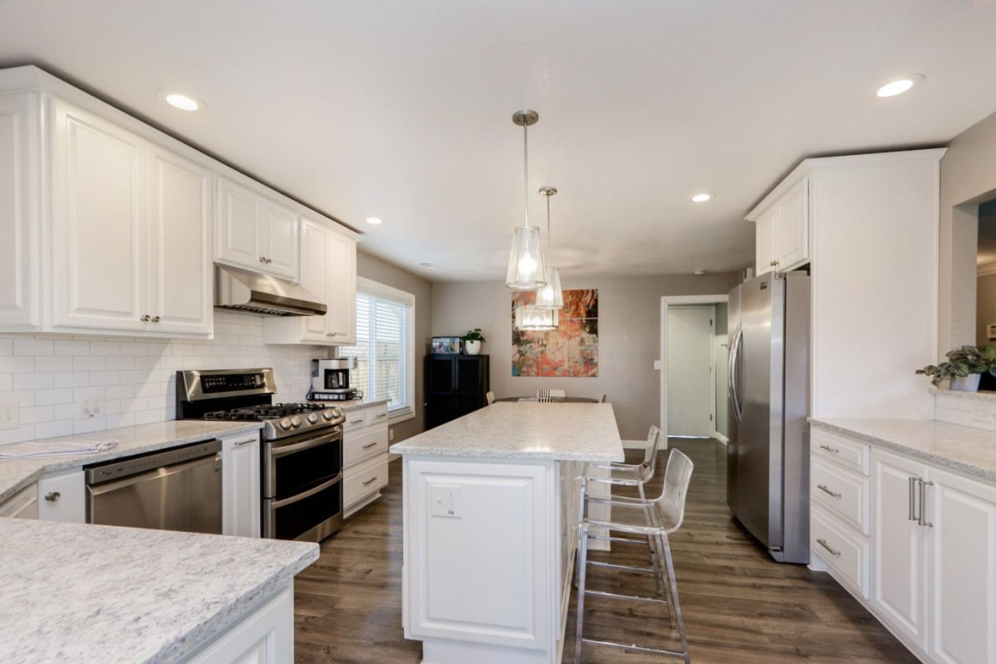 Detail Gallery Image 11 of 50 For 472 Meadow Dale Ct, San Jose,  CA 95136 - 3 Beds | 2 Baths