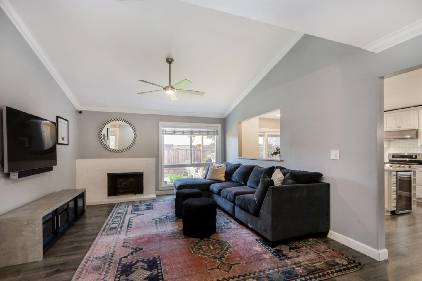 Detail Gallery Image 4 of 50 For 472 Meadow Dale Ct, San Jose,  CA 95136 - 3 Beds | 2 Baths