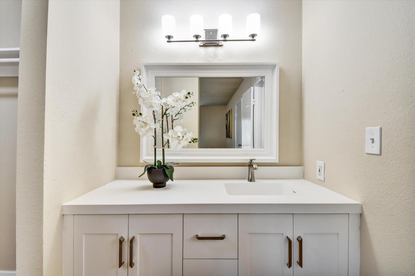 Detail Gallery Image 18 of 30 For 373 Half Moon Ln #306,  Daly City,  CA 94015 - 2 Beds | 1 Baths