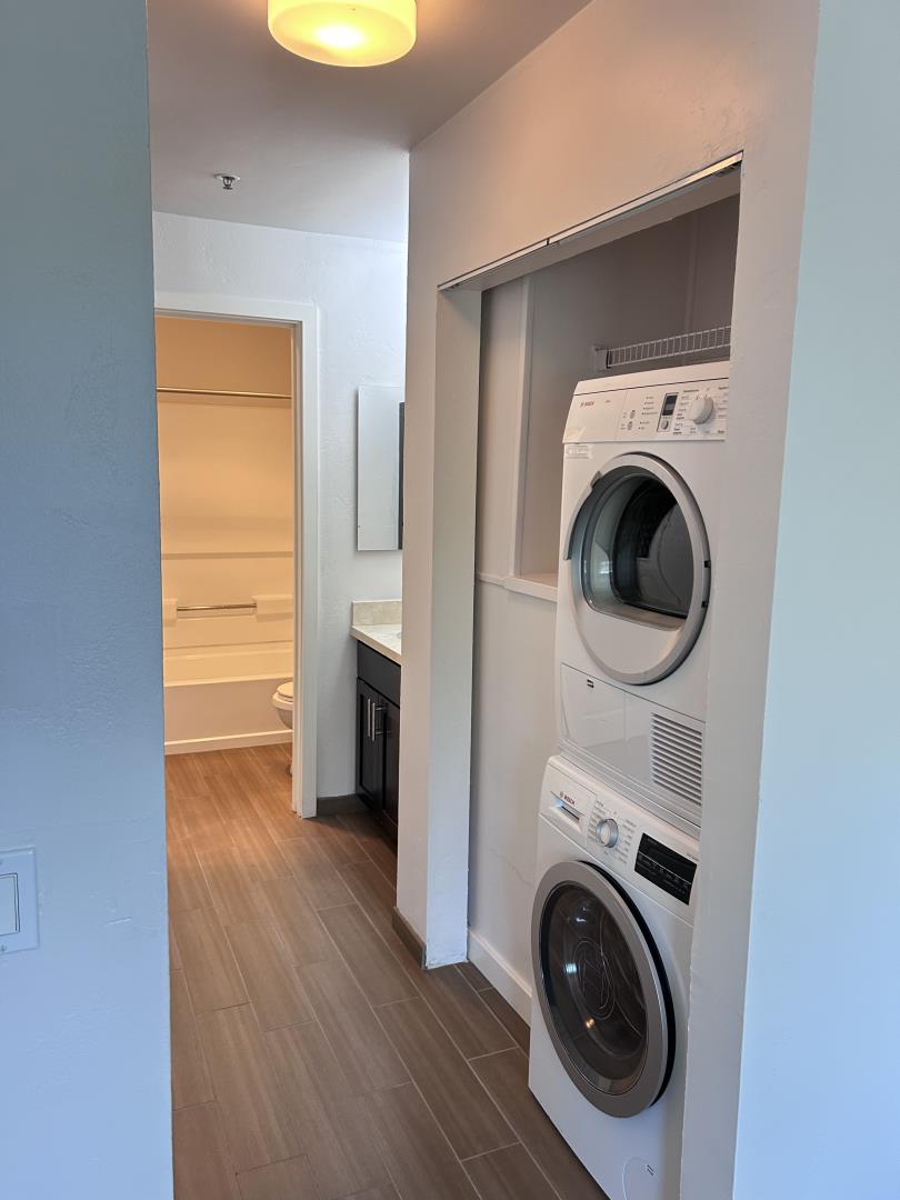 Detail Gallery Image 15 of 21 For 6400 Christie Ave #3220,  Emeryville,  CA 94608 - 1 Beds | 1 Baths