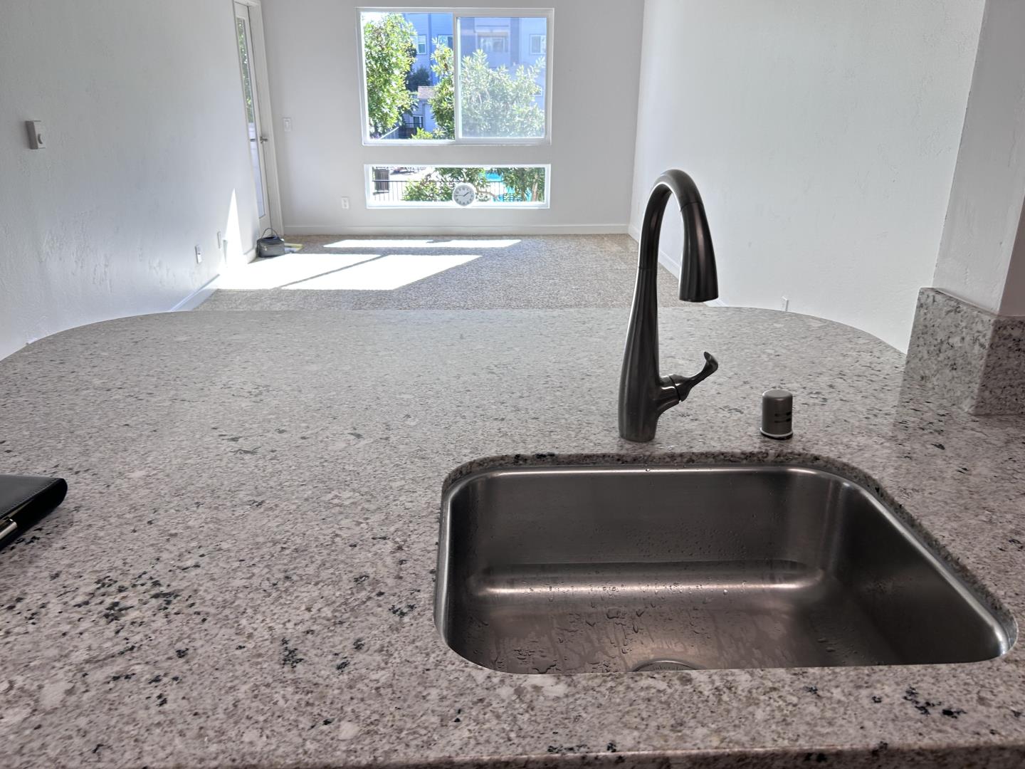 Detail Gallery Image 7 of 21 For 6400 Christie Ave #3220,  Emeryville,  CA 94608 - 1 Beds | 1 Baths