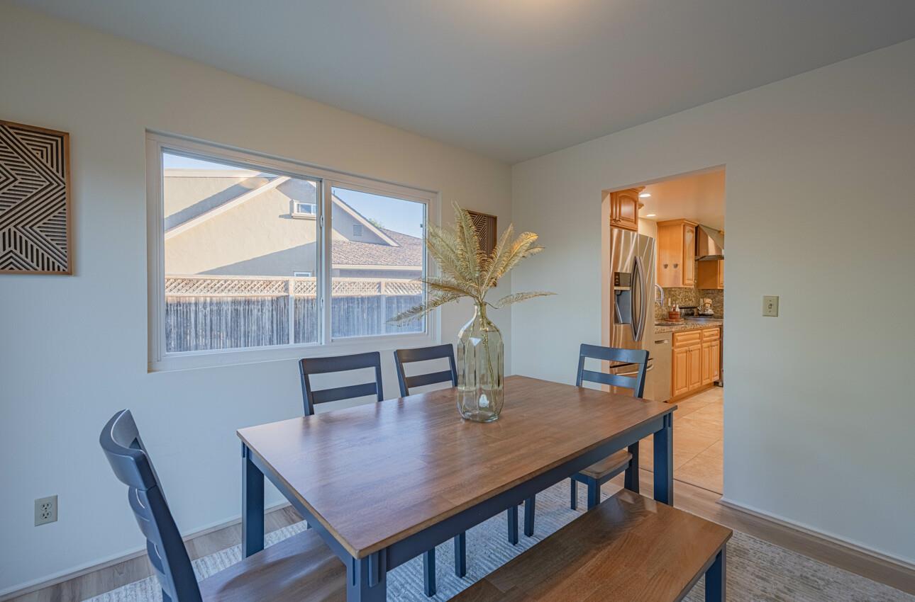 Detail Gallery Image 11 of 39 For 22720 Picador Dr, Salinas,  CA 93908 - 5 Beds | 3 Baths