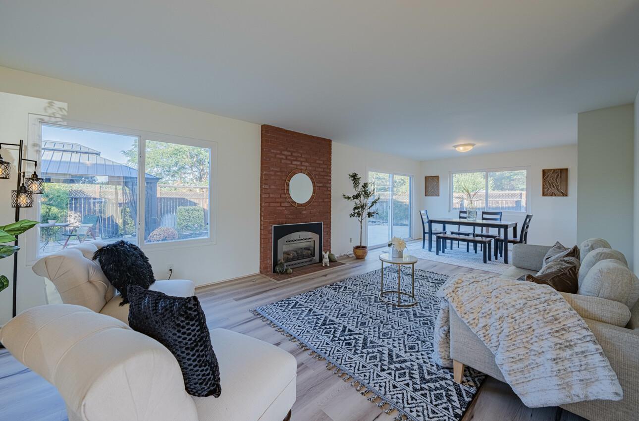 Detail Gallery Image 2 of 39 For 22720 Picador Dr, Salinas,  CA 93908 - 5 Beds | 3 Baths