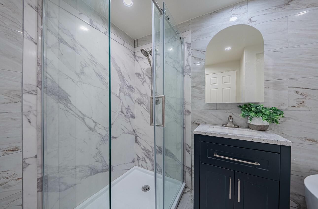 Detail Gallery Image 22 of 39 For 22720 Picador Dr, Salinas,  CA 93908 - 5 Beds | 3 Baths