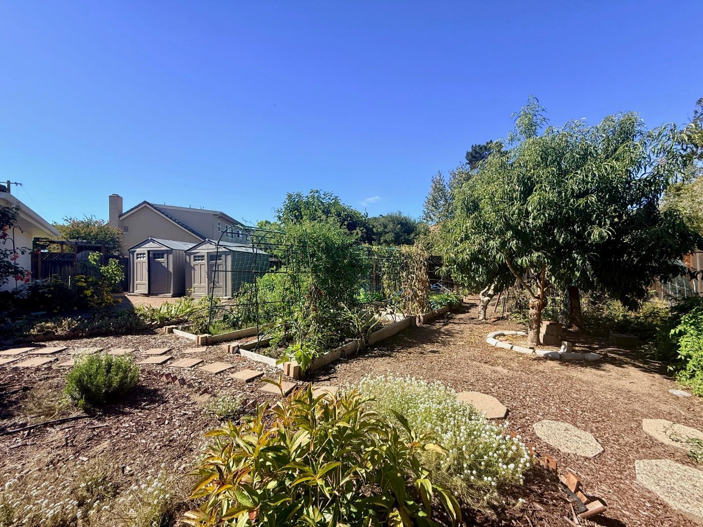 Detail Gallery Image 33 of 39 For 22720 Picador Dr, Salinas,  CA 93908 - 5 Beds | 3 Baths