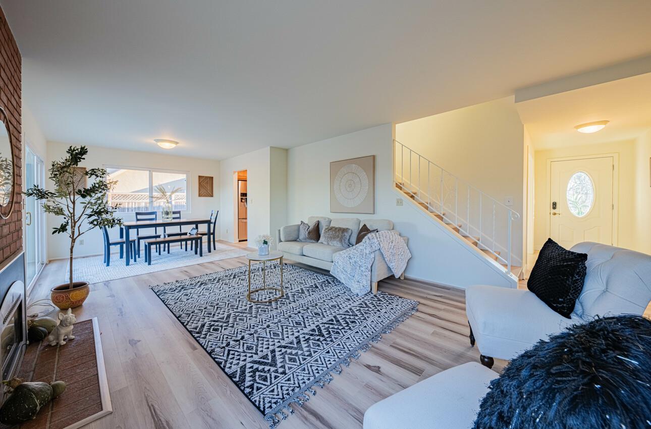 Detail Gallery Image 4 of 39 For 22720 Picador Dr, Salinas,  CA 93908 - 5 Beds | 3 Baths