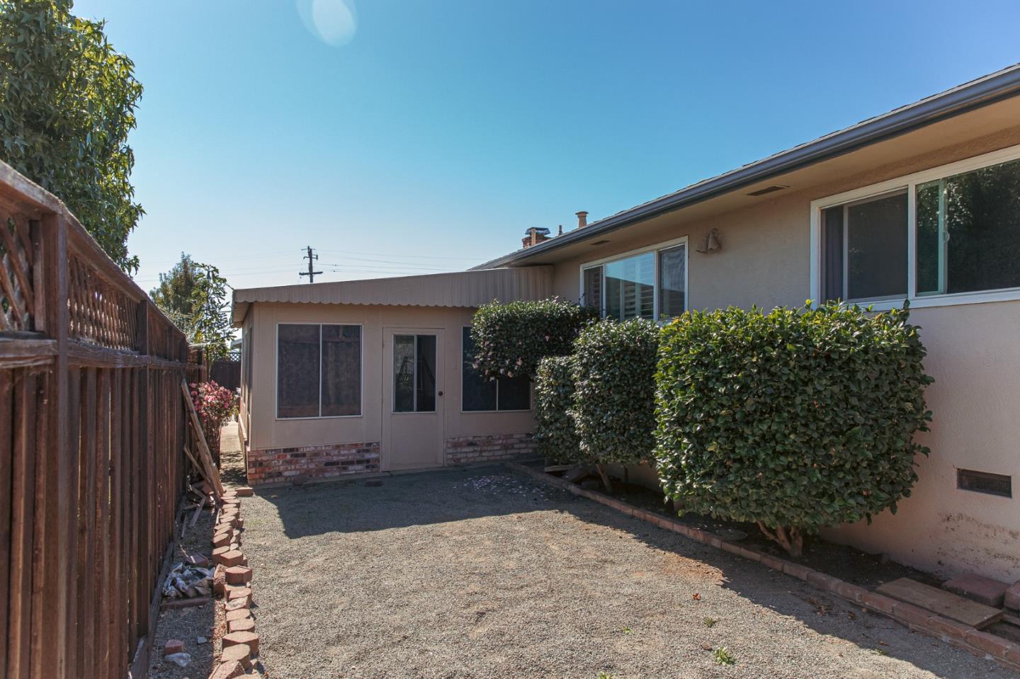 Detail Gallery Image 30 of 52 For 3938 Bonsai Pl, Castro Valley,  CA 94546 - 3 Beds | 2 Baths