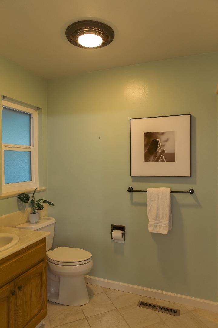Detail Gallery Image 45 of 52 For 3938 Bonsai Pl, Castro Valley,  CA 94546 - 3 Beds | 2 Baths
