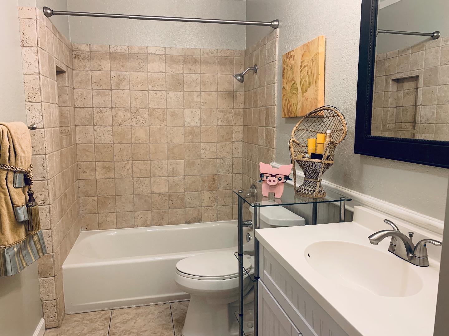 Detail Gallery Image 12 of 21 For 4570 Waterville Dr, San Jose,  CA 95118 - 1 Beds | 1 Baths