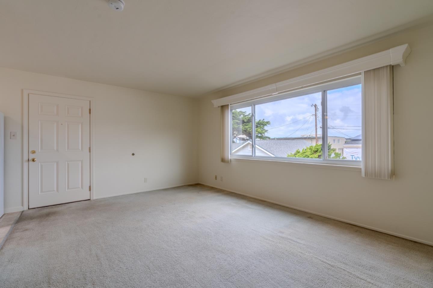 Detail Gallery Image 6 of 10 For 15 Santa Maria Ave #3,  Pacifica,  CA 94044 - 1 Beds | 1 Baths