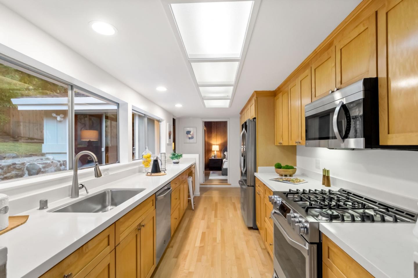 Detail Gallery Image 22 of 63 For 1019 Los Trancos Rd, Portola Valley,  CA 94028 - 3 Beds | 2 Baths