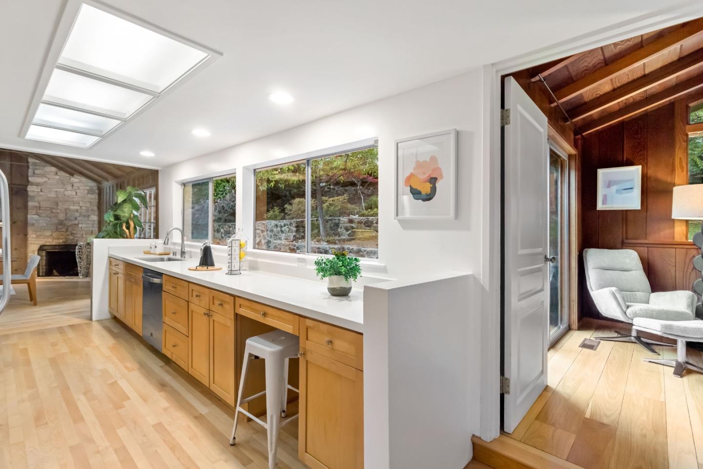 Detail Gallery Image 26 of 63 For 1019 Los Trancos Rd, Portola Valley,  CA 94028 - 3 Beds | 2 Baths