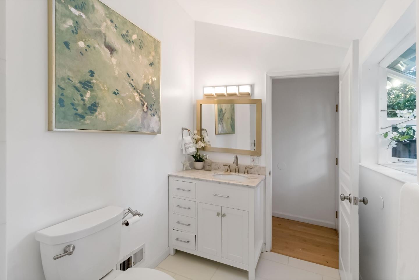 Detail Gallery Image 34 of 63 For 1019 Los Trancos Rd, Portola Valley,  CA 94028 - 3 Beds | 2 Baths