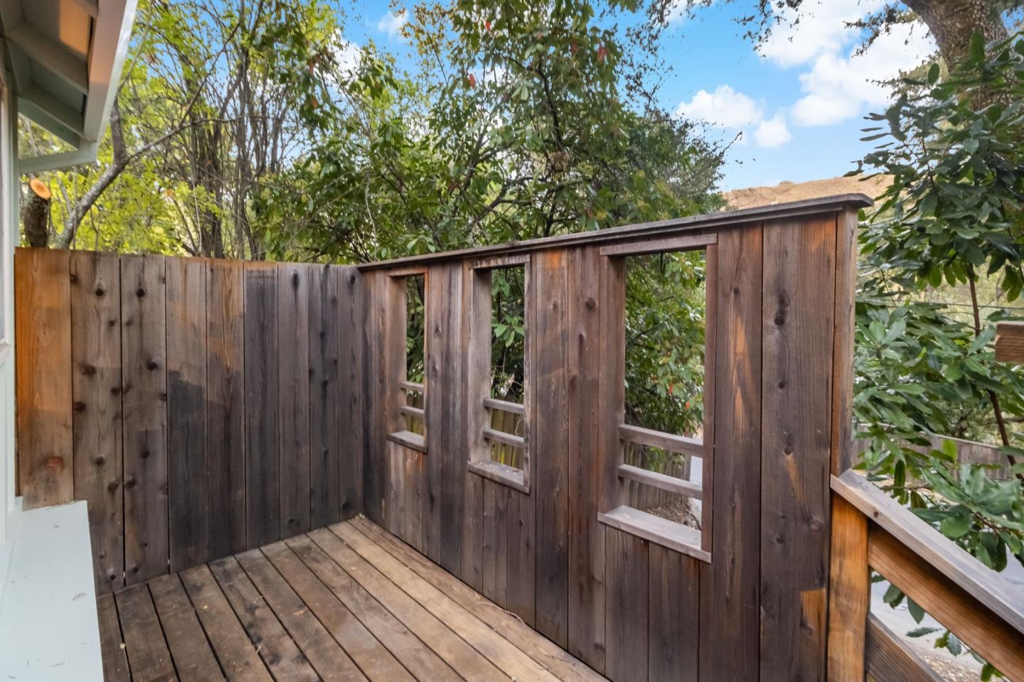 Detail Gallery Image 39 of 63 For 1019 Los Trancos Rd, Portola Valley,  CA 94028 - 3 Beds | 2 Baths