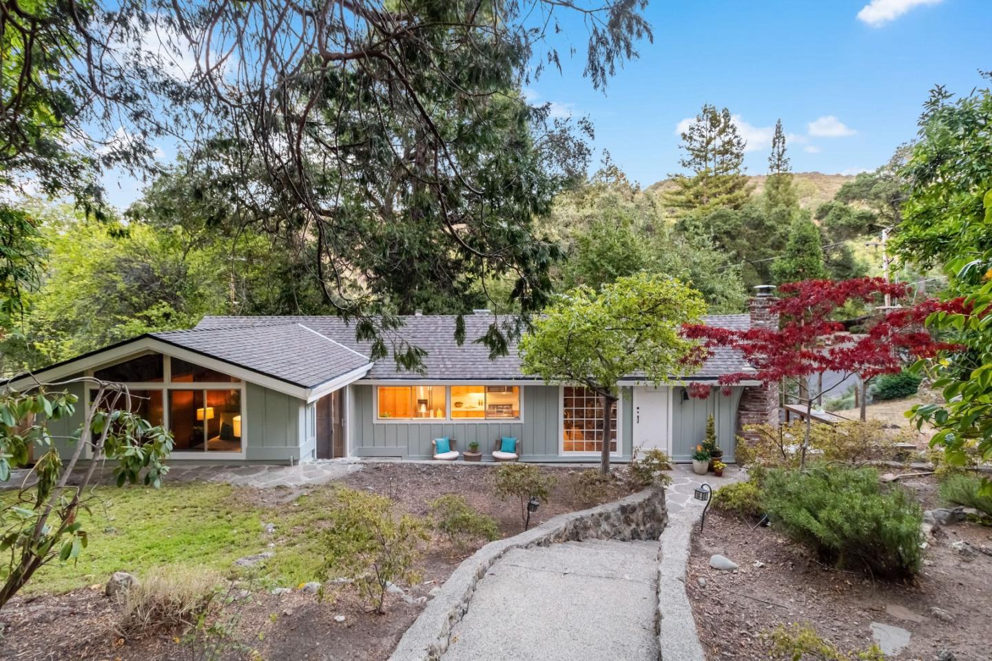 Detail Gallery Image 4 of 63 For 1019 Los Trancos Rd, Portola Valley,  CA 94028 - 3 Beds | 2 Baths