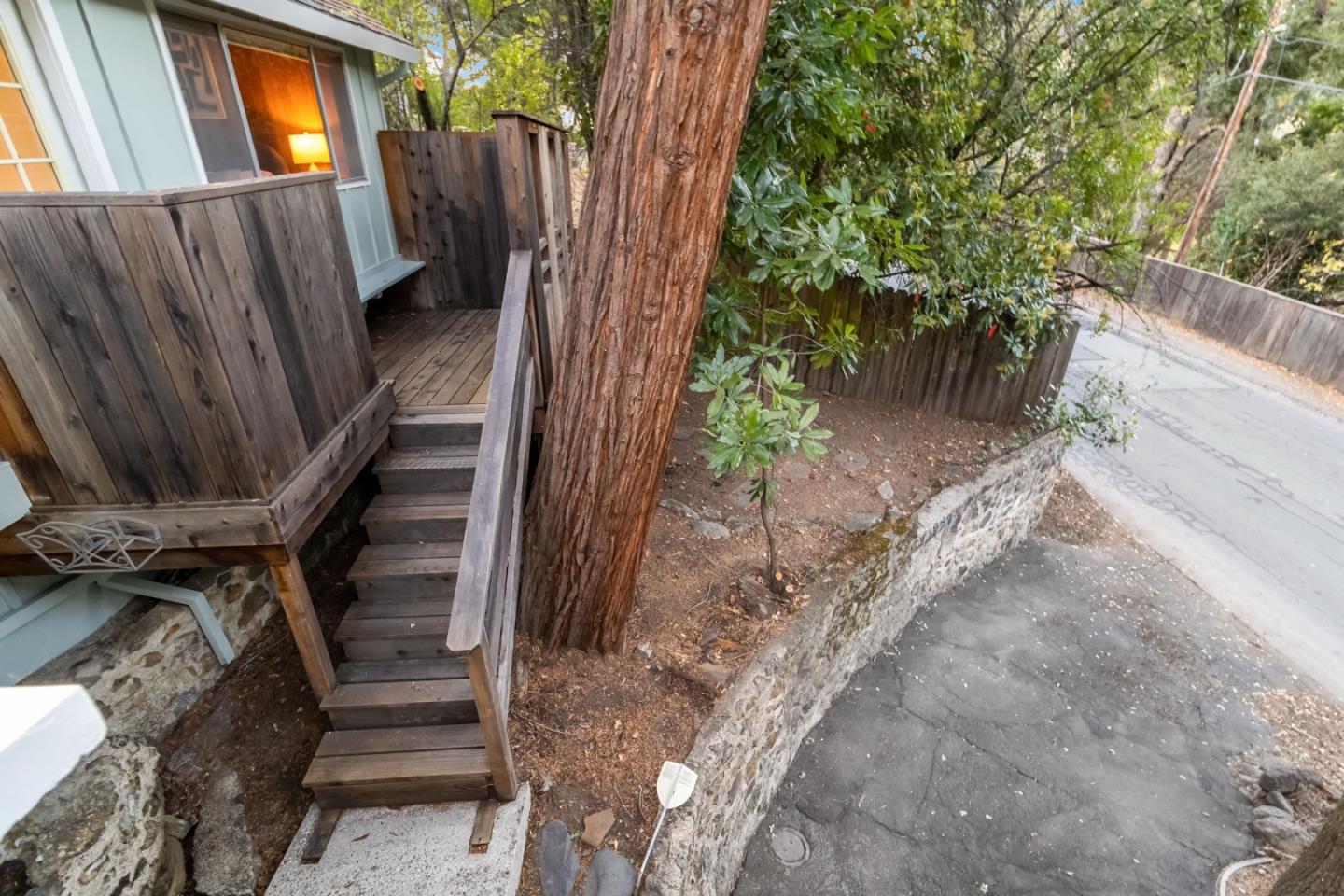 Detail Gallery Image 41 of 63 For 1019 Los Trancos Rd, Portola Valley,  CA 94028 - 3 Beds | 2 Baths