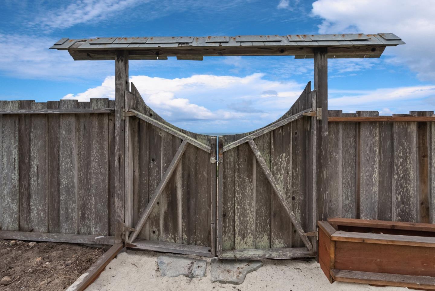 Detail Gallery Image 116 of 147 For 275 Davenport Landing Rd, Davenport,  CA 95017 - 5 Beds | 5/1 Baths