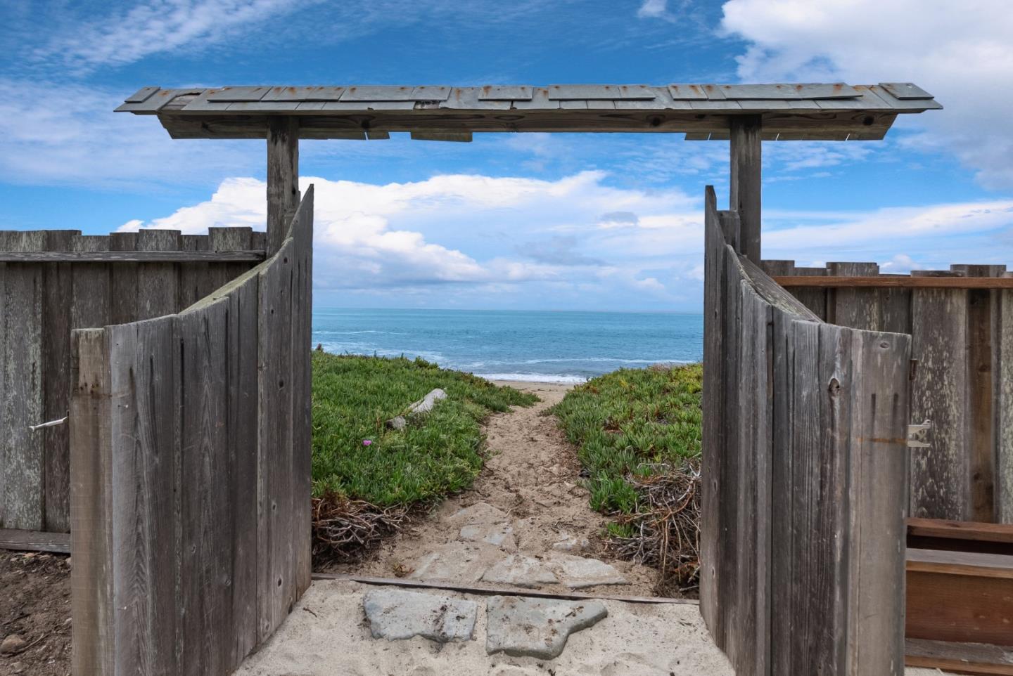 Detail Gallery Image 117 of 147 For 275 Davenport Landing Rd, Davenport,  CA 95017 - 5 Beds | 5/1 Baths