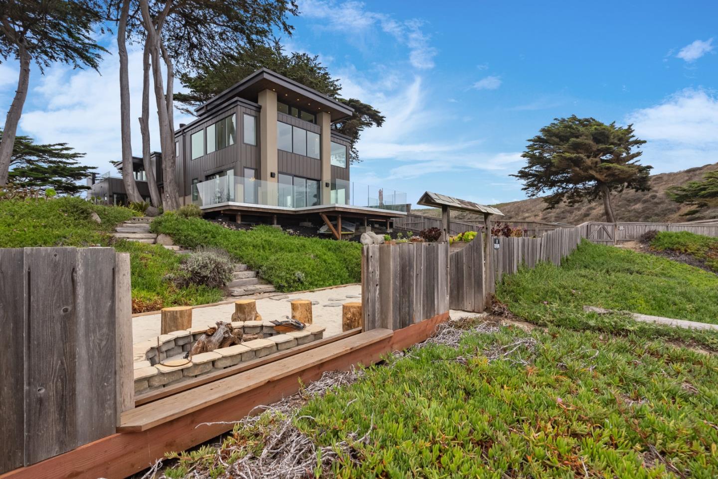 Detail Gallery Image 120 of 147 For 275 Davenport Landing Rd, Davenport,  CA 95017 - 5 Beds | 5/1 Baths