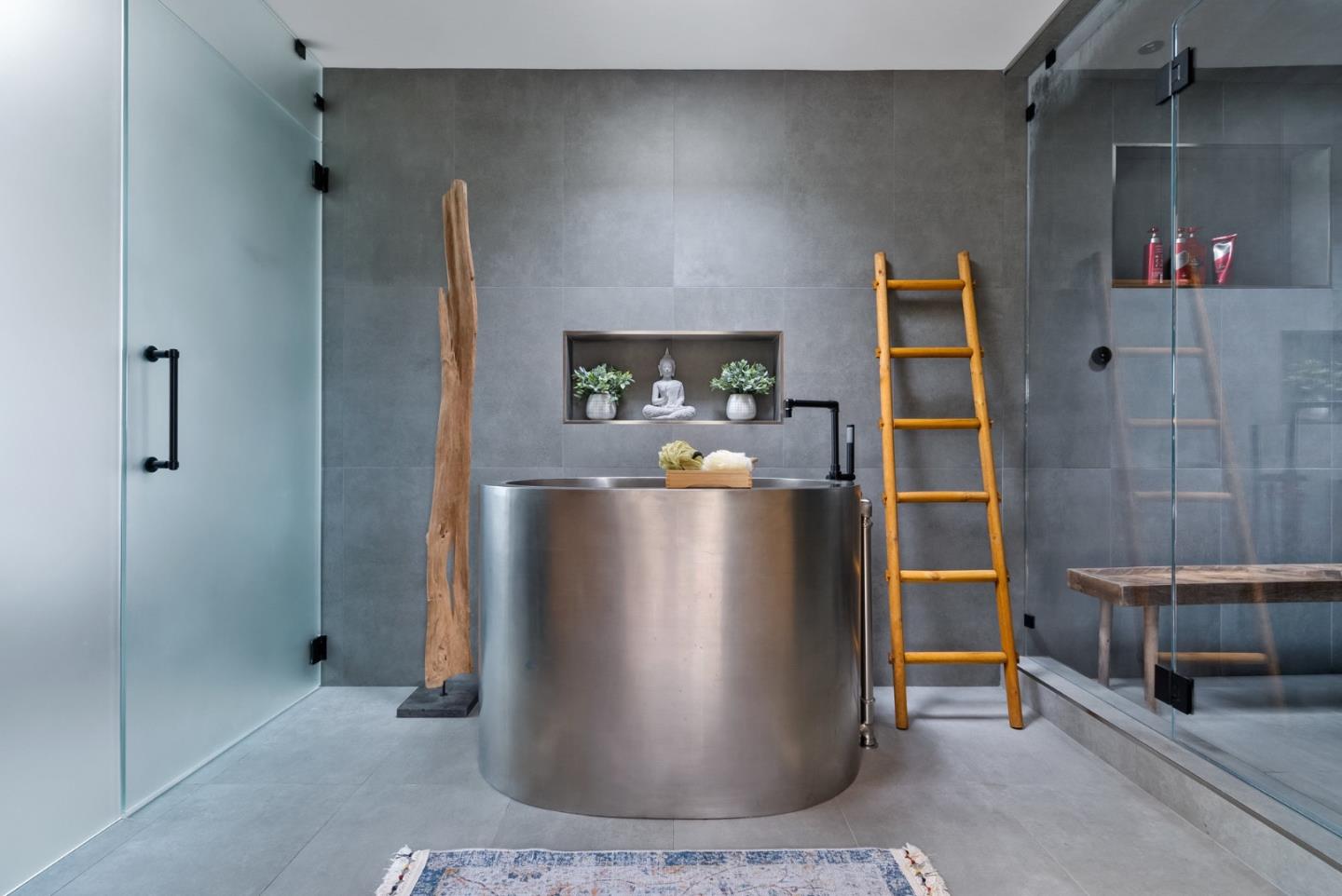 Detail Gallery Image 90 of 147 For 275 Davenport Landing Rd, Davenport,  CA 95017 - 5 Beds | 5/1 Baths