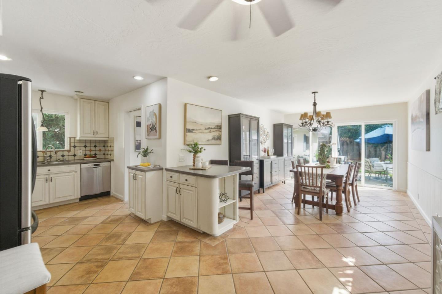 Detail Gallery Image 7 of 26 For 1828 Nestorita Way, San Jose,  CA 95124 - 3 Beds | 2 Baths