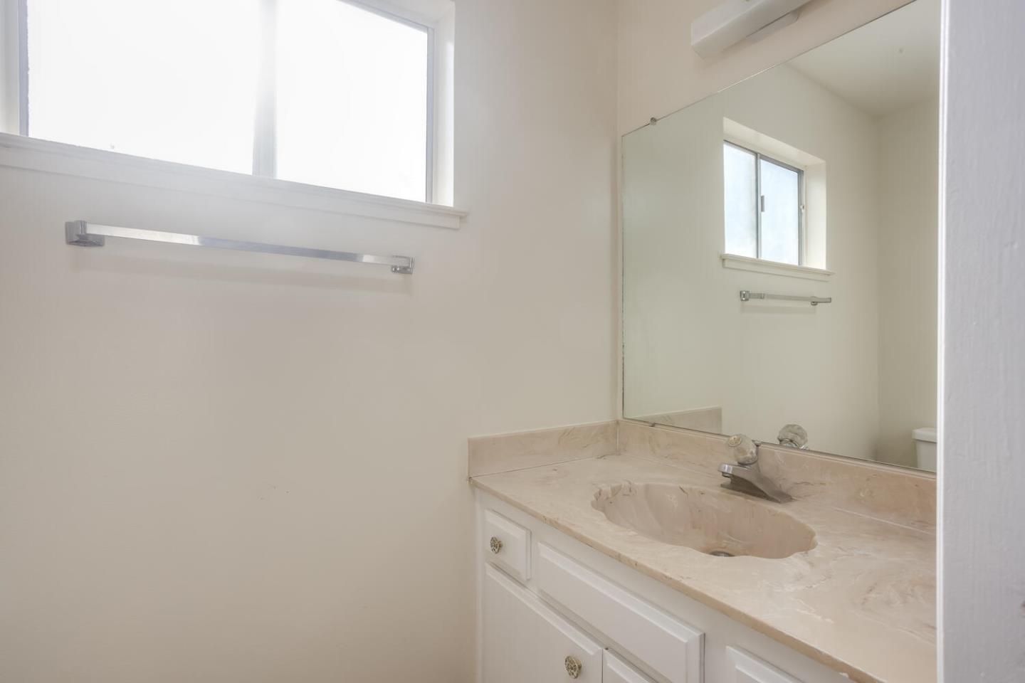 Detail Gallery Image 13 of 31 For 898 Pepper Tree Ct, Santa Clara,  CA 95051 - 4 Beds | 2/1 Baths