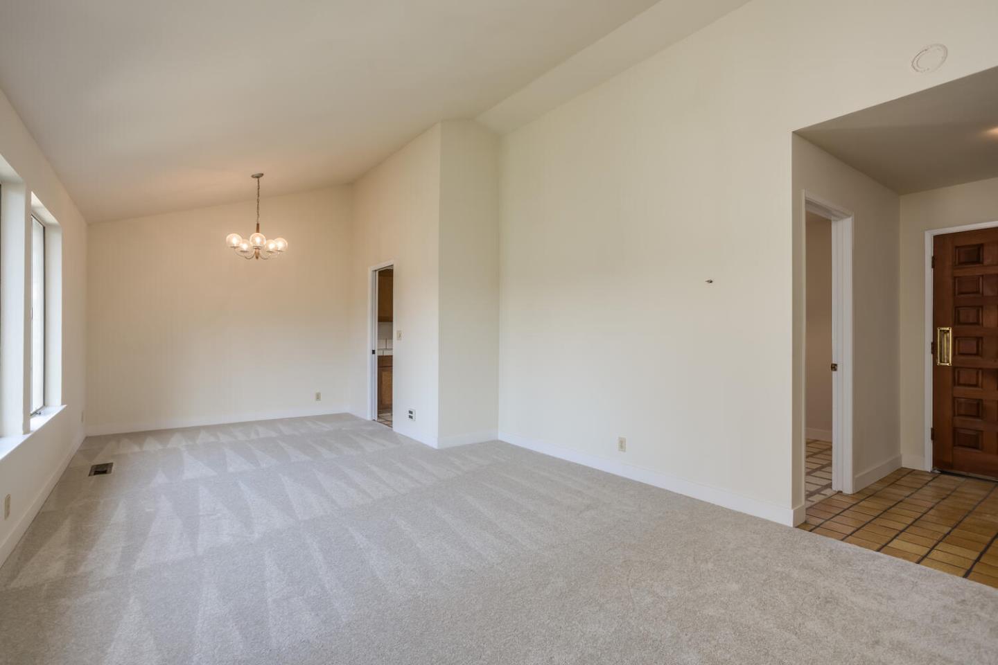 Detail Gallery Image 2 of 31 For 898 Pepper Tree Ct, Santa Clara,  CA 95051 - 4 Beds | 2/1 Baths