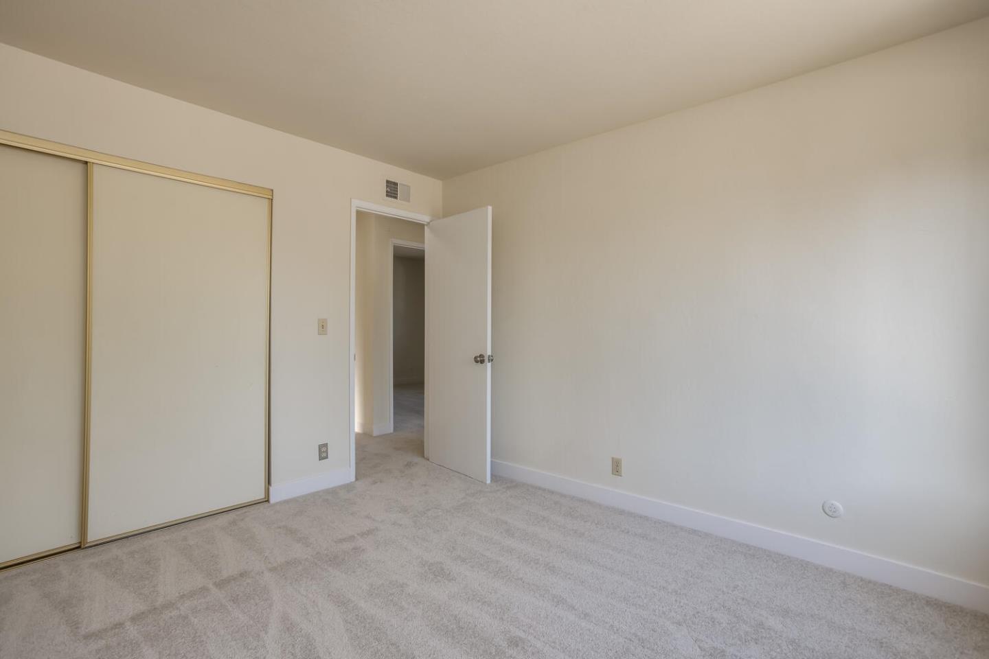 Detail Gallery Image 21 of 31 For 898 Pepper Tree Ct, Santa Clara,  CA 95051 - 4 Beds | 2/1 Baths