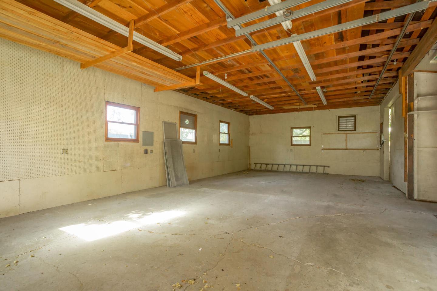 Detail Gallery Image 29 of 31 For 898 Pepper Tree Ct, Santa Clara,  CA 95051 - 4 Beds | 2/1 Baths