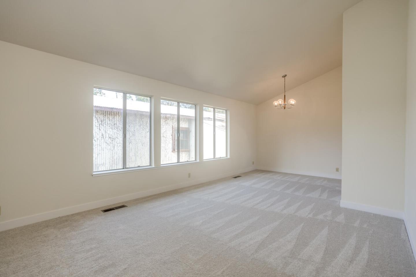 Detail Gallery Image 3 of 31 For 898 Pepper Tree Ct, Santa Clara,  CA 95051 - 4 Beds | 2/1 Baths