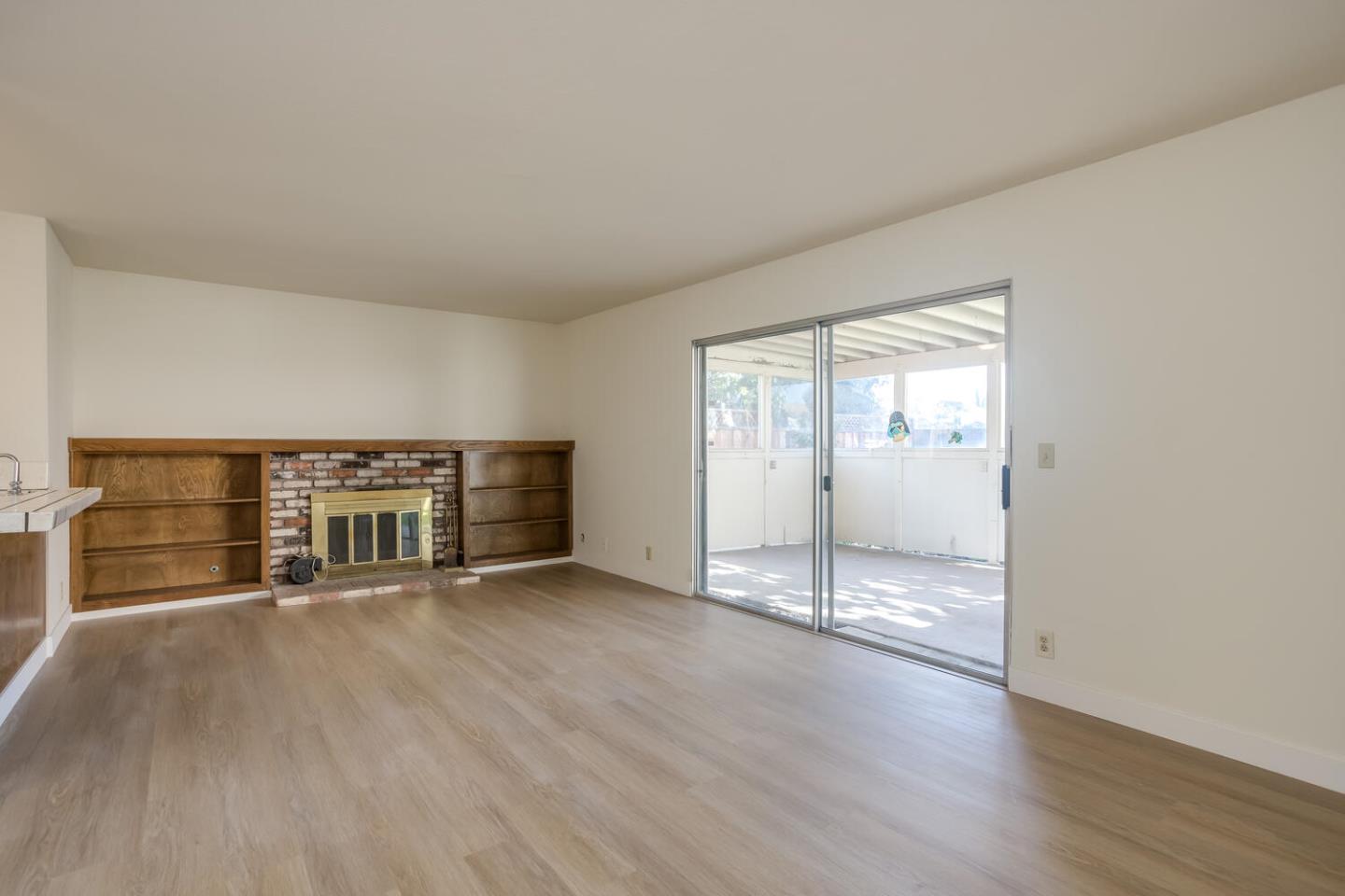 Detail Gallery Image 8 of 31 For 898 Pepper Tree Ct, Santa Clara,  CA 95051 - 4 Beds | 2/1 Baths