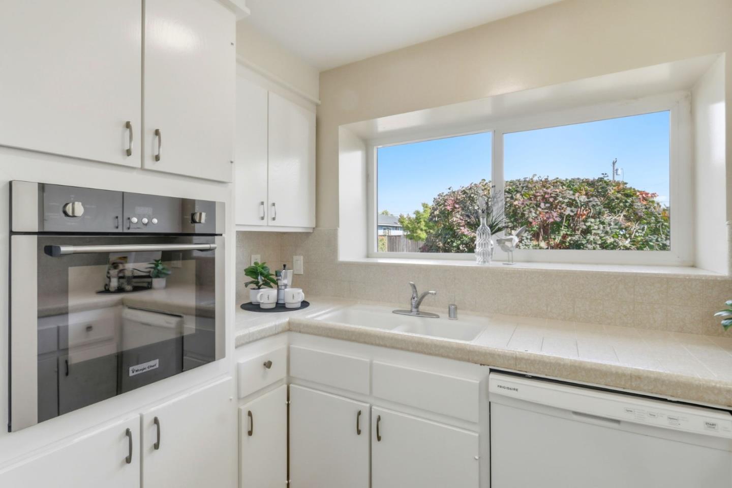 Detail Gallery Image 16 of 61 For 2854 Regnart Way, Santa Clara,  CA 95051 - 6 Beds | 4 Baths