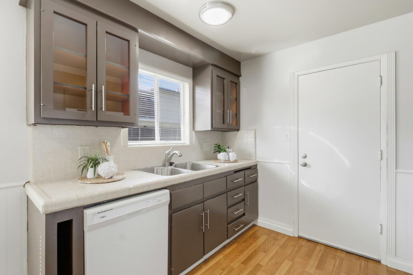 Detail Gallery Image 17 of 61 For 2854 Regnart Way, Santa Clara,  CA 95051 - 6 Beds | 4 Baths